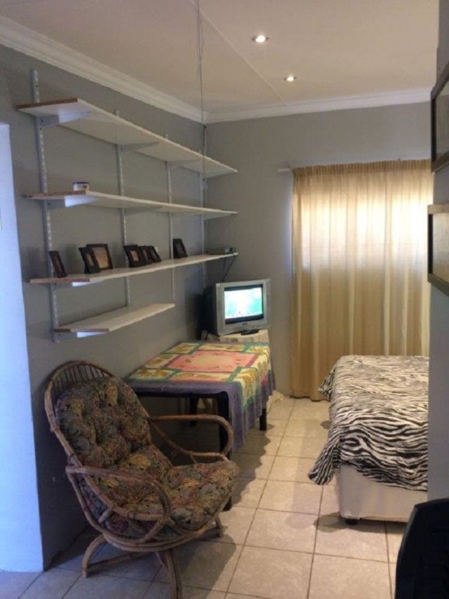 To Let 1 Bedroom Property for Rent in Humerail Eastern Cape
